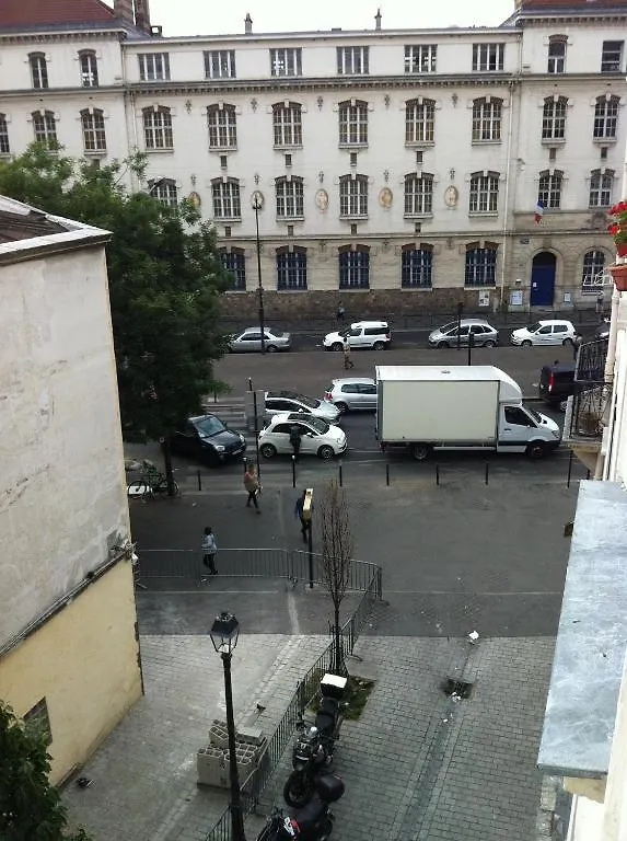 Hipotel Paris Bordeaux Menilmontant Hotel